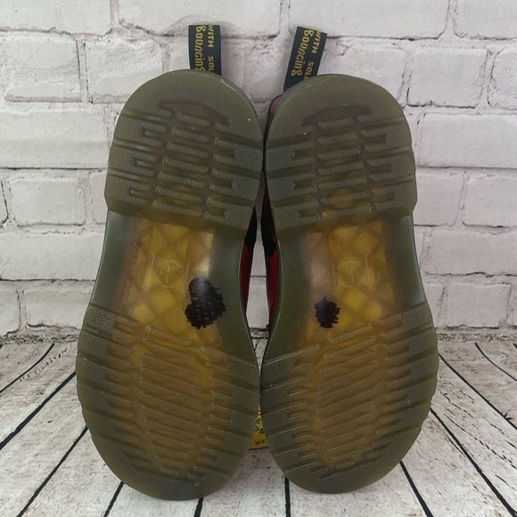 Dr. Martens leather lace up boots, red. US 1J - Picture 8 of 11